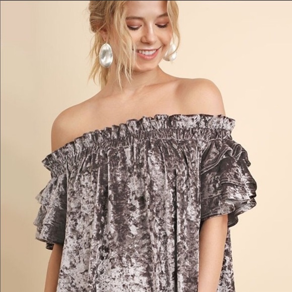 Umgee Tops - NWT OFF SHOULDER CRUSHED VELVET TOP